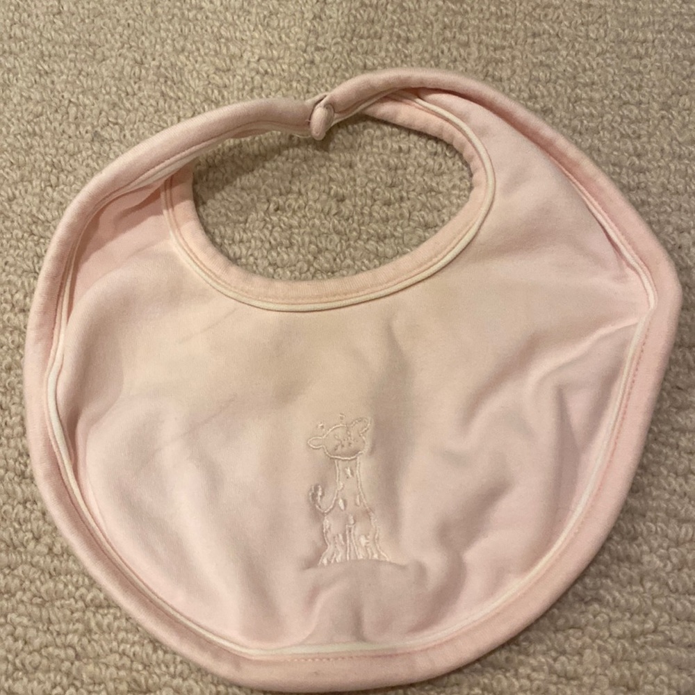 Kissy Kissy giraffe bib